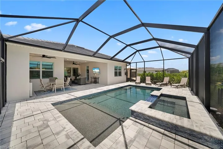 9088 Wisteria Way 204, Naples, Florida 34114