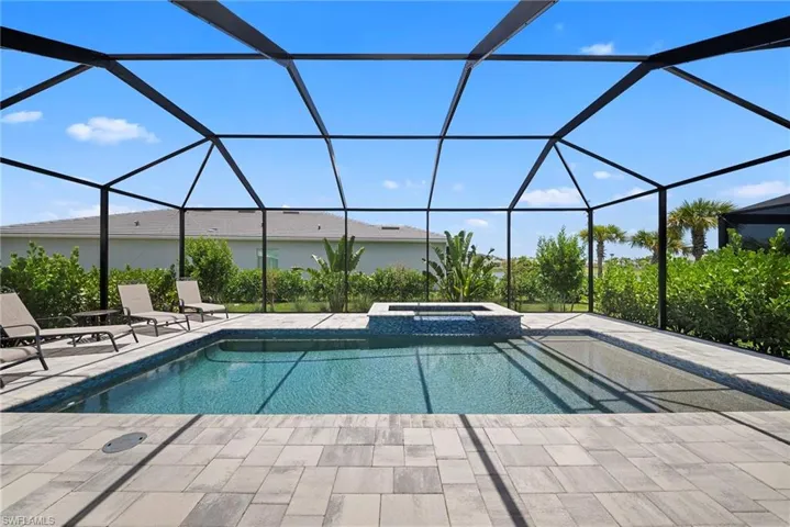 9088 Wisteria Way 204, Naples, Florida 34114