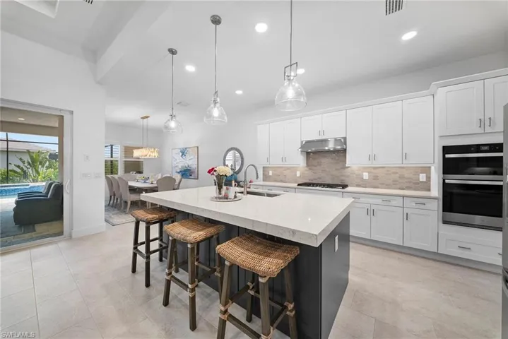 9088 Wisteria Way 204, Naples, Florida 34114