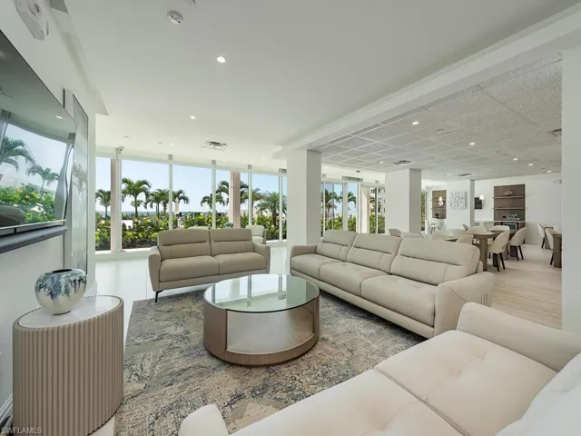3443 Gulf Shore Blvd N 309, Naples, Florida 34103