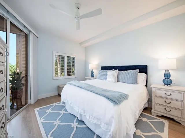 7670  Pebble Creek  CIR, Naples, FL 34108