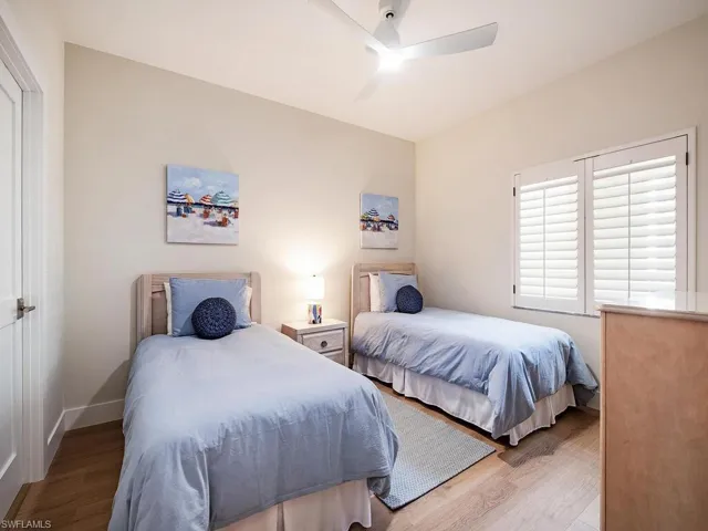 7670  Pebble Creek  CIR, Naples, FL 34108