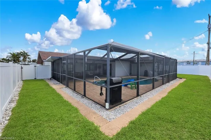 4548 Se 11th Pl, Cape Coral, Florida 33904
