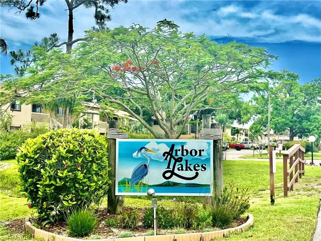 5707  Foxlake  DR, North Fort Myers, FL 33917
