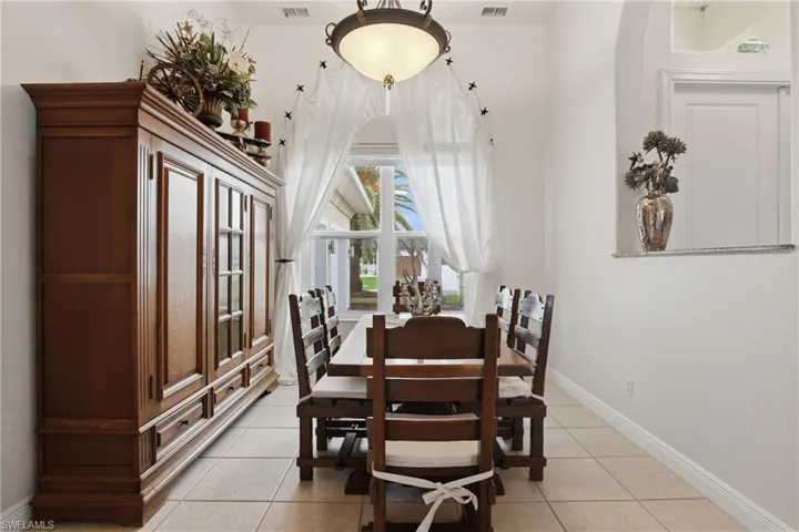 4814 Sw 29th Ave, Cape Coral, Florida 33914