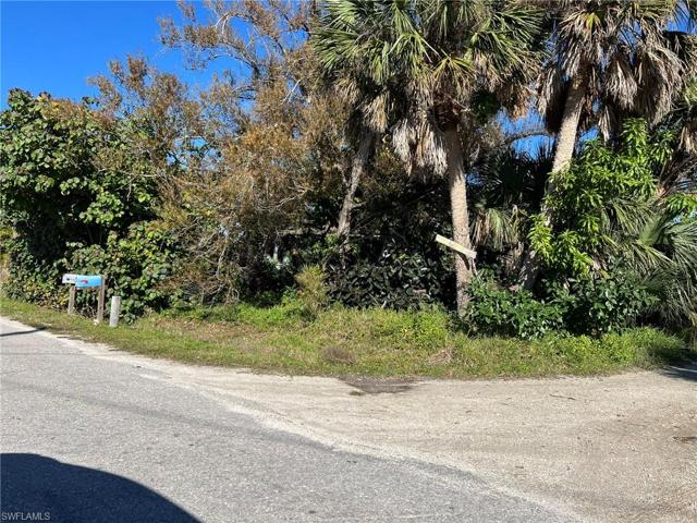Entrance to Private Road off of Tortuga St