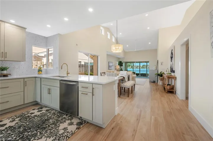 2604 Sailors Way # 120, Naples, Florida 34109