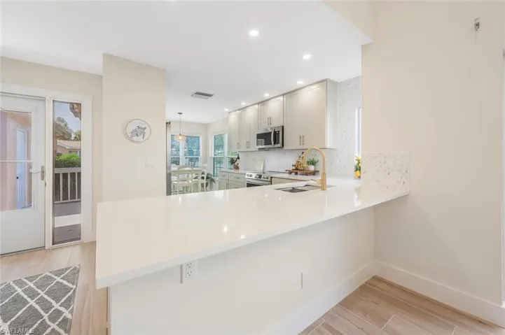 2604 Sailors Way # 120, Naples, Florida 34109