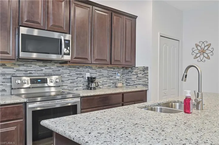 8784 Cascade Price Cir, North Fort Myers, Florida 33917