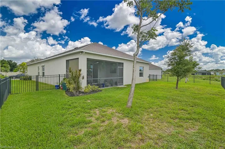 8784 Cascade Price Cir, North Fort Myers, Florida 33917
