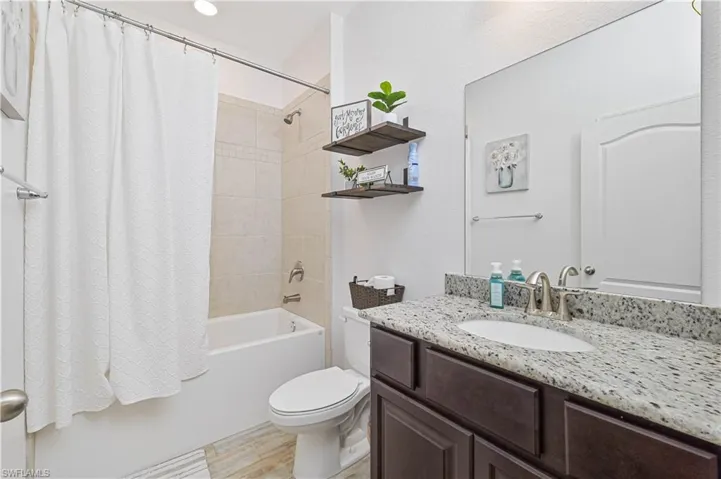8784 Cascade Price Cir, North Fort Myers, Florida 33917