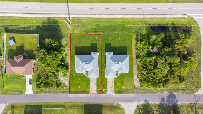 Birds eye view of property