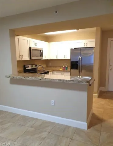 8298 Key Royal Ln 424, Naples, Florida 34119