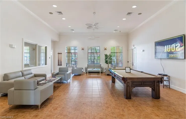 8298 Key Royal Ln 424, Naples, Florida 34119