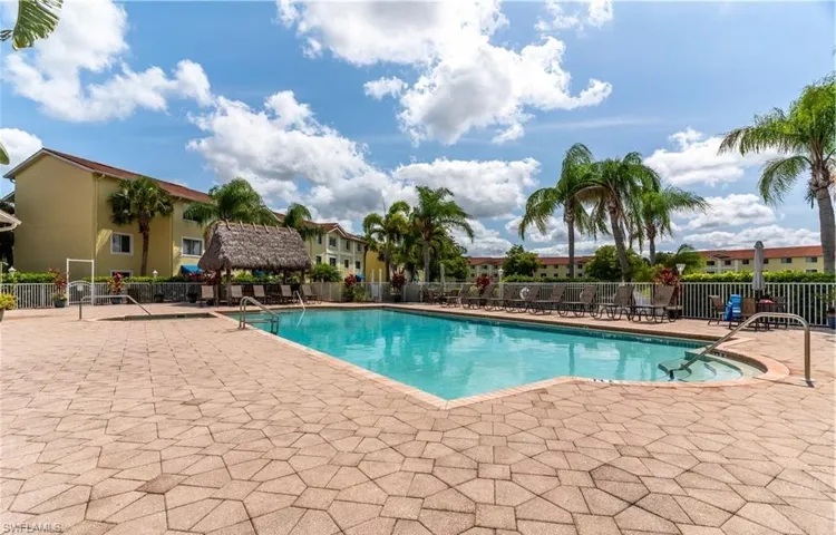 8298 Key Royal Ln 424, Naples, Florida 34119