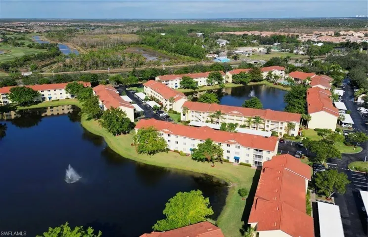 8298 Key Royal Ln 424, Naples, Florida 34119