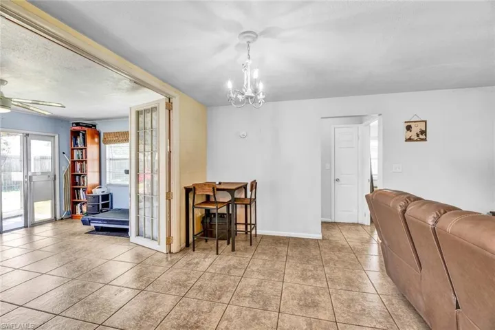 425 Morgan CIR S, LEHIGH ACRES FL 33936