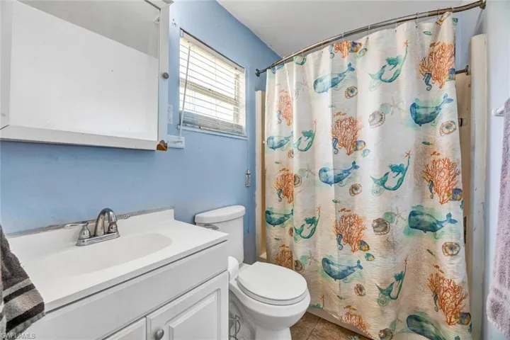 425 Morgan CIR S, LEHIGH ACRES FL 33936