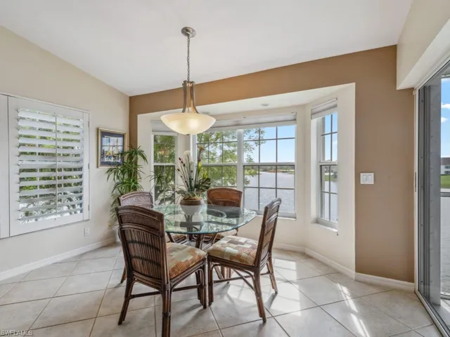 6070  Pinnacle  LN, Naples, FL 34110