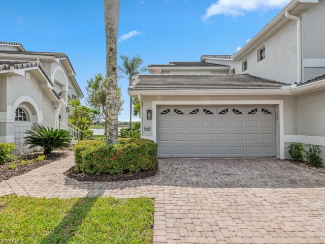 6070  Pinnacle  LN, Naples, FL 34110