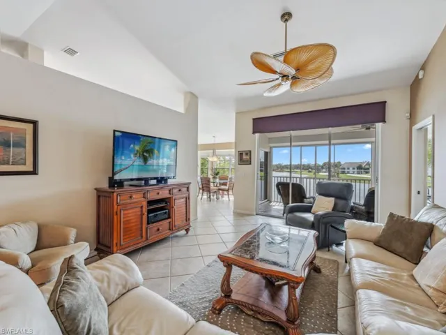 6070  Pinnacle  LN, Naples, FL 34110