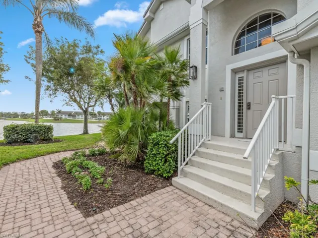 6070  Pinnacle  LN, Naples, FL 34110