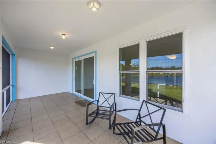 223  Stanhope  CIR, Naples, FL 34104