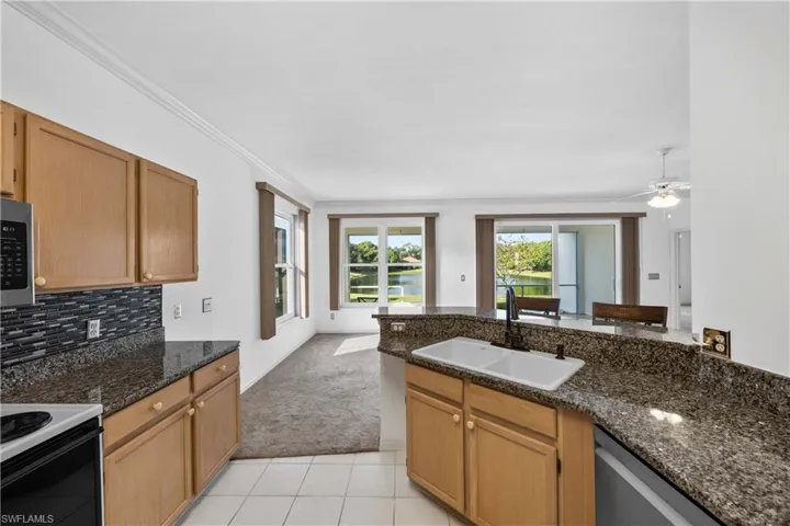 223  Stanhope  CIR, Naples, FL 34104
