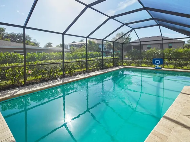 Spend your WINTER days enjoying the sunshine.