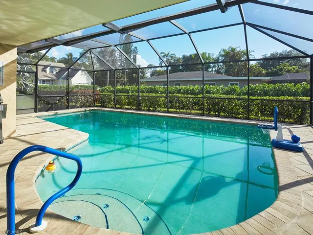 HUGE pool!