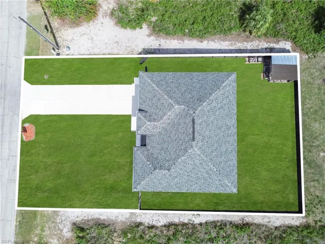 384  Neighborly  RD, Labelle, FL 33935