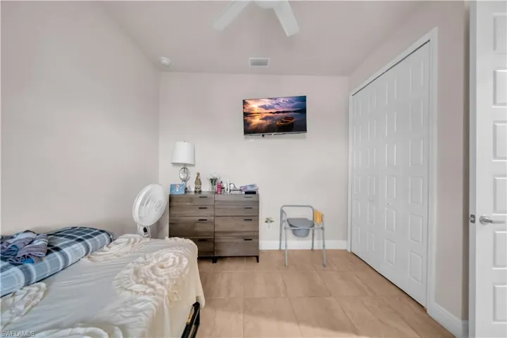 384  Neighborly  RD, Labelle, FL 33935