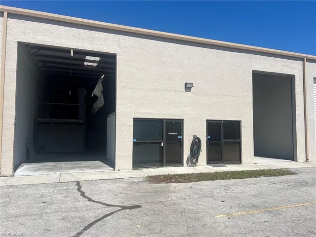 908 NE 24th  LN, Cape Coral, FL 33909
