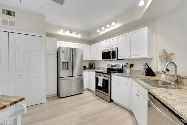 9653 Hemingway Ln 3304, Fort Myers, Florida 33913
