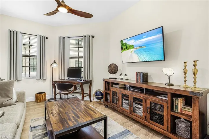 2488 Breakwater Way 13101, Naples, Florida 34112