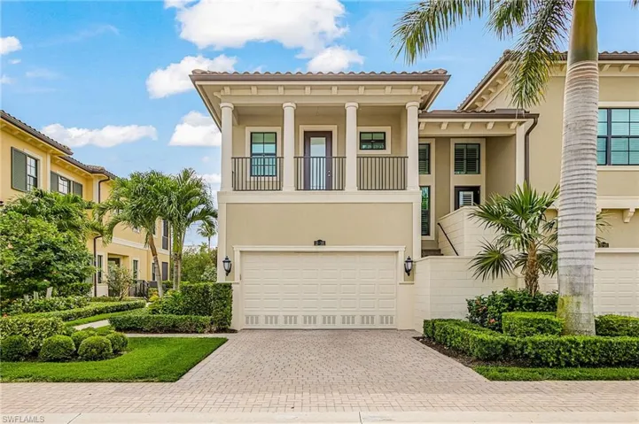 2488 Breakwater Way 13101, Naples, Florida 34112