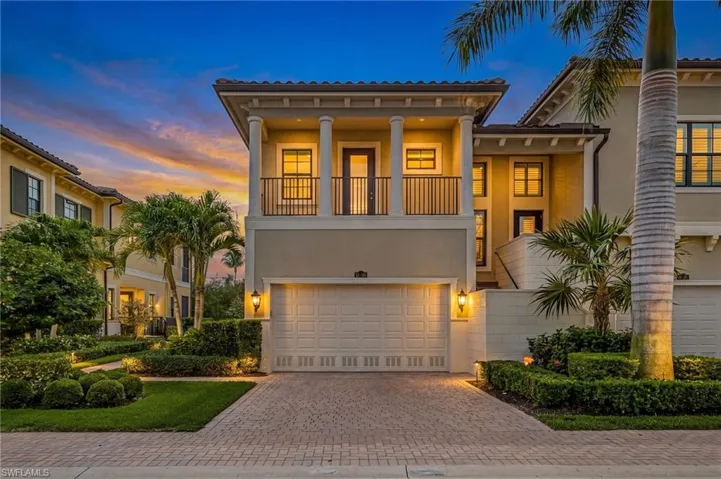 2488 Breakwater Way 13101, Naples, Florida 34112