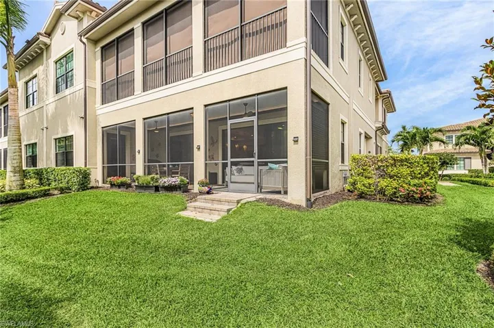 2488 Breakwater Way 13101, Naples, Florida 34112