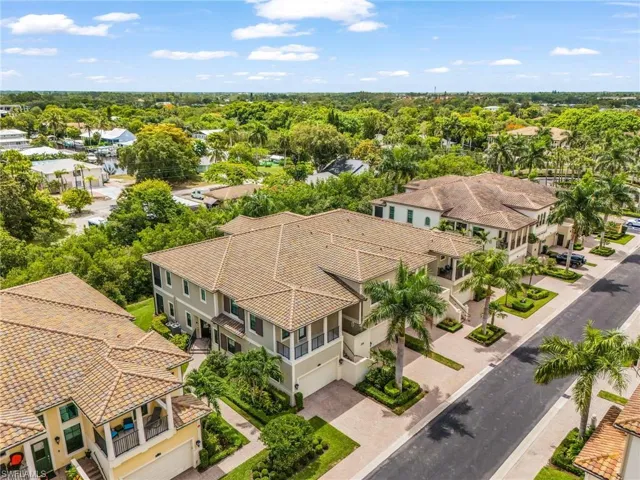 2488 Breakwater Way 13101, Naples, Florida 34112
