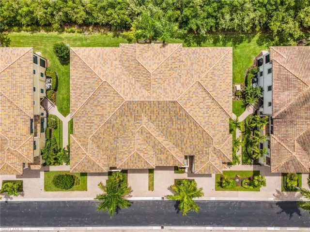 2488 Breakwater Way 13101, Naples, Florida 34112