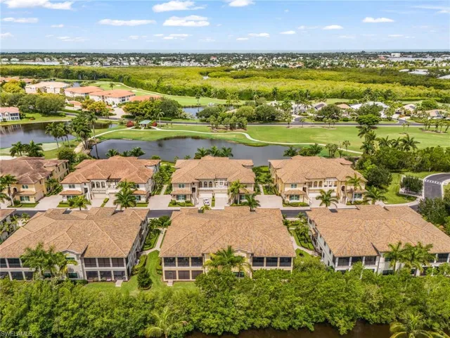 2488 Breakwater Way 13101, Naples, Florida 34112