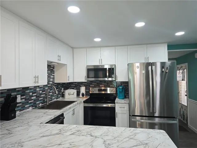 19 Moorhead Mnr, Naples, Florida 34112