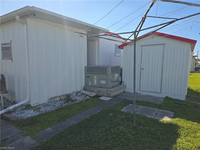19 Moorhead Mnr, Naples, Florida 34112
