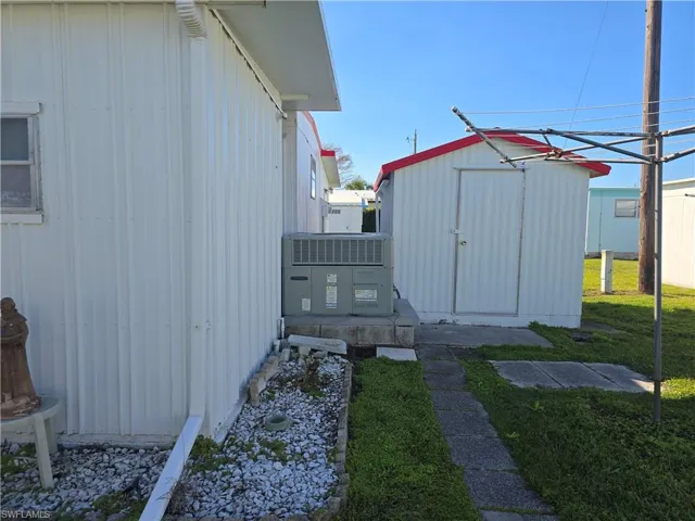 19 Moorhead Mnr, Naples, Florida 34112