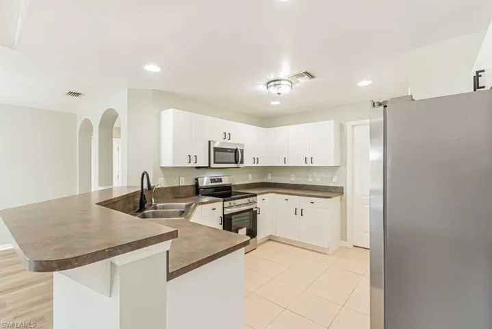 Breakfast Bar, New Light Fixture