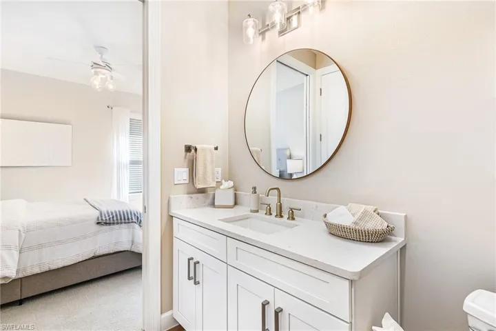 Ensuite bathroom 2