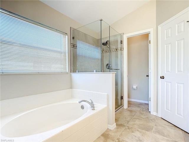 23385  Olde Meadowbrook  CIR, Estero, FL 34134