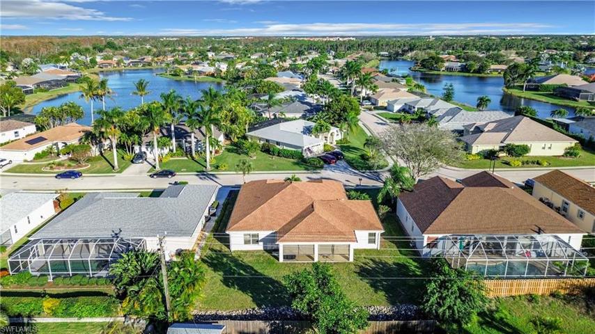 23385  Olde Meadowbrook  CIR, Estero, FL 34134