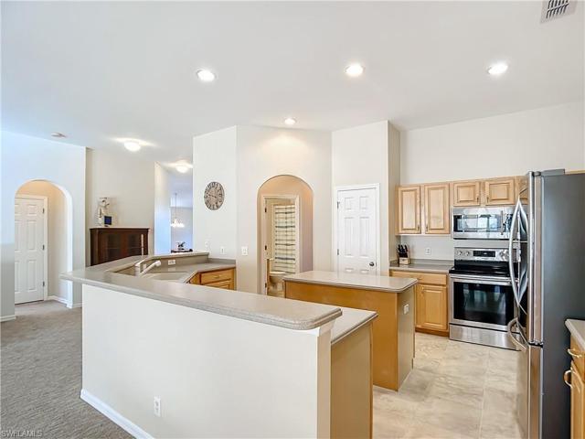 23385  Olde Meadowbrook  CIR, Estero, FL 34134