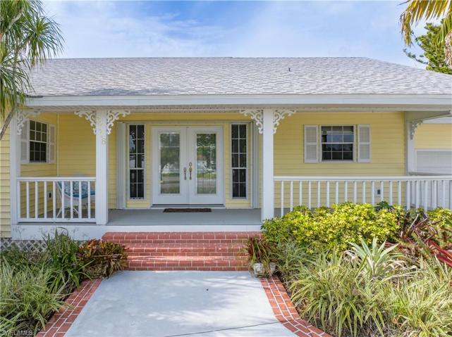 3716 SE 12th  PL, Cape Coral, FL 33904
